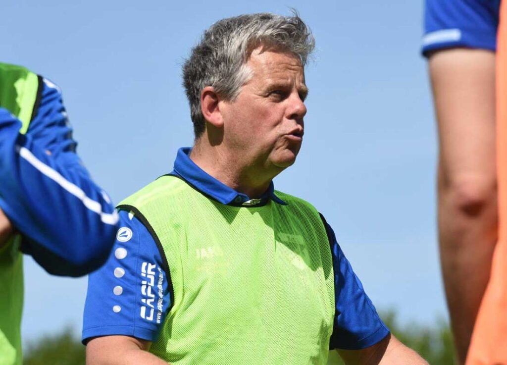 Trainer Hermi Lausen (TuS Rotenhof). © 2025 Olaf Wegerich Trainer Hermi Lausen (TuS Rotenhof). © 2025 Olaf Wegerich