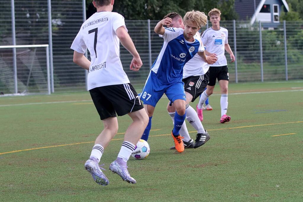 Jan Unseld (TSV Bordesholm) im Spiel beim MTV Dänischenhagen. © 2025 Ismail Yesilyurt Jan Unseld (TSV Bordesholm) im Spiel beim MTV Dänischenhagen. © 2025 Ismail Yesilyurt