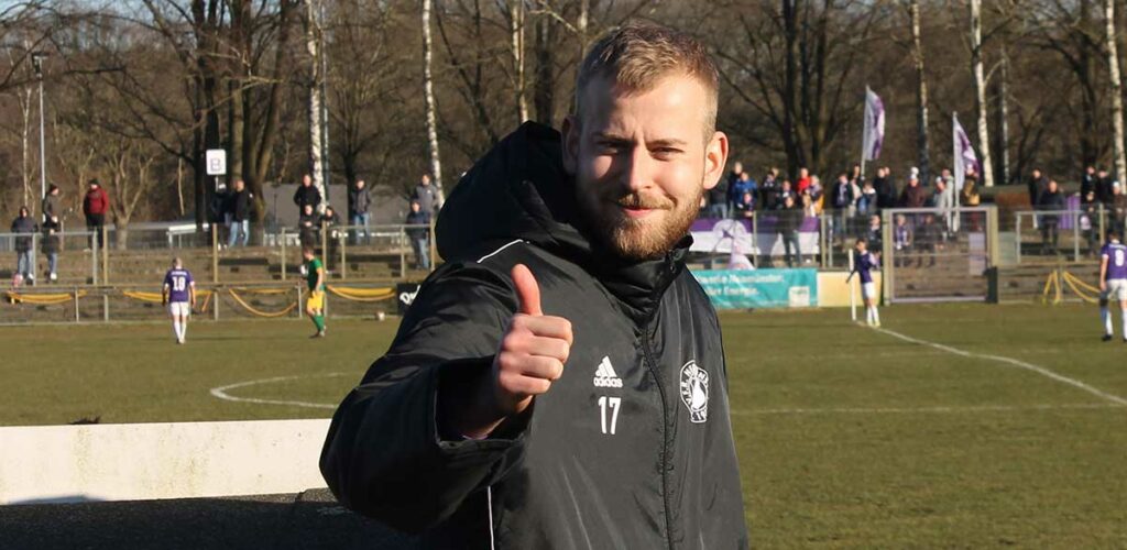 Der ausgewechselte VfR-Spielmacher Jonas Schomaker ist sich sicher, die Punkte holen wir. © hfr Der ausgewechselte VfR-Spielmacher Jonas Schomaker ist sich sicher, die Punkte holen wir
