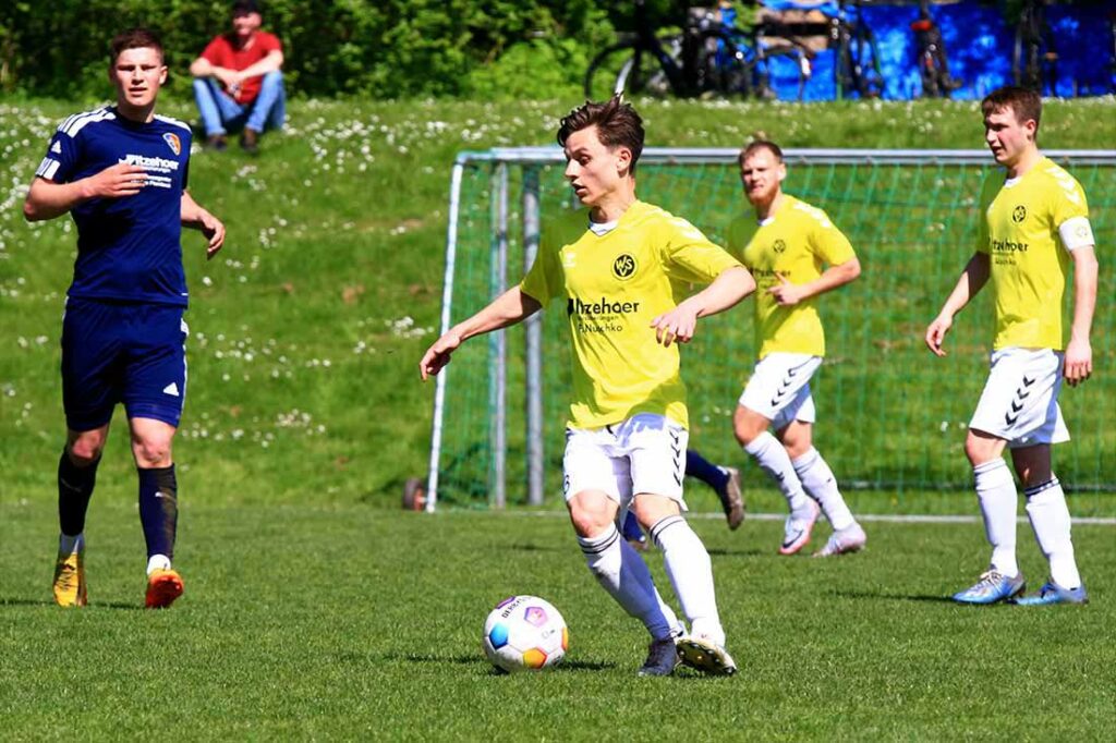 Simon Kahwald erzielt den einzigen Treffer des Wiker SV gegen die FSG Saxonia. © 2024 Ismail Yesilyurt Simon Kahwald erzielt den einzigen Treffer des Wiker SV gegen die FSG Saxonia. © 2024 Ismail Yesilyurt