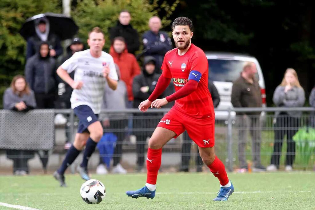 Kapitän Serkan Yildirimer bringt Inter Türkspor Kiel erstmals in Front. © 2024 Ismail Yesilyurt Kapitän Serkan Yildirimer bringt Inter Türkspor Kiel erstmals in Front. © 2024 Ismail Yesilyurt