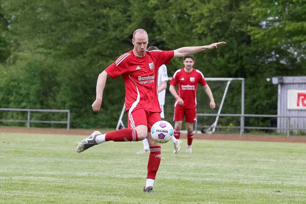 2:0-Schütze Moritz Hübner (TSV Flintbek). © 2025 Ismail Yesilyurt Moritz Hübner (TSV Flintbek) ist auch am Mittwoch erfolgreich. © 2025 Ismail Yesilyurt