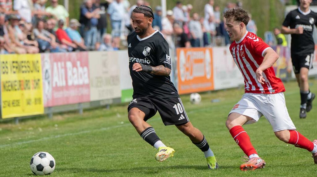 Azat Selcuk (li., Heider SV). © 2026 Volker Schlichting