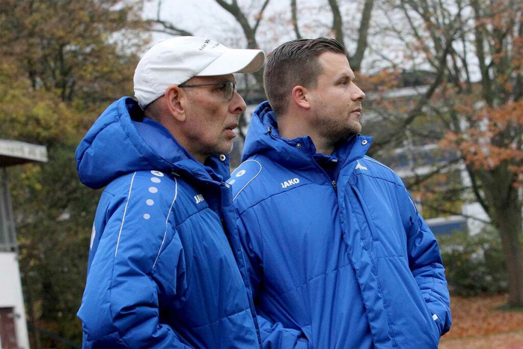Chefcoach Andreas Möller und Co-Trainer Jirka Heine (re.) spielten beide höherklassig bei Holstein Kiel. Chefcoach Andreas Möller und Co-Trainer Jirka Heine (re.) spielten beide höherklassig bei Holstein Kiel. © Ismail Yesilyurt