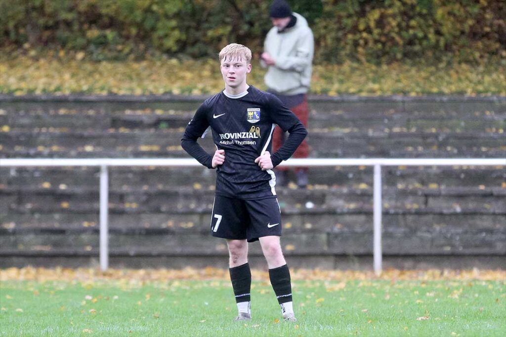 Kevin Thomsen bringt den SV Dörpum mit 1:0 nach vorne. © 2025 Ismail Yesilyurt Kevin Thomsen bringt den SV Dörpum mit 1-0 nach vorne. © 2025 Ismail Yesilyurt