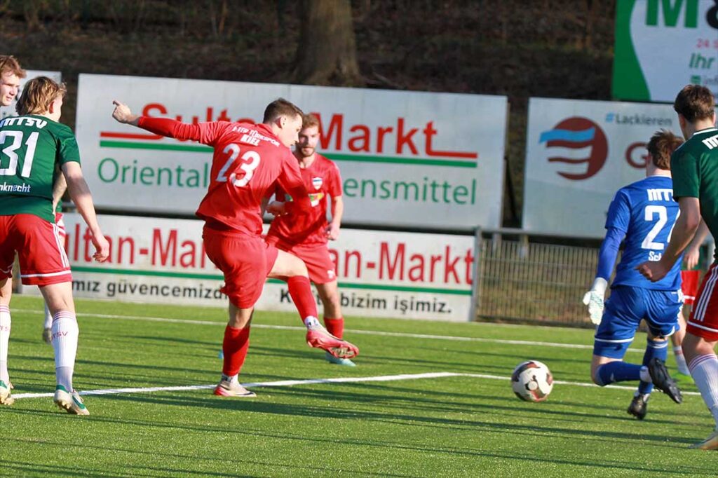 Großchance für Pascal Polonski (Inter Türkspor Kiel). © 2026 Ismail Yesilyurt Großchance für Pascal Polonski (Inter Türkspor Kiel). © 2026 Ismail Yesilyurt
